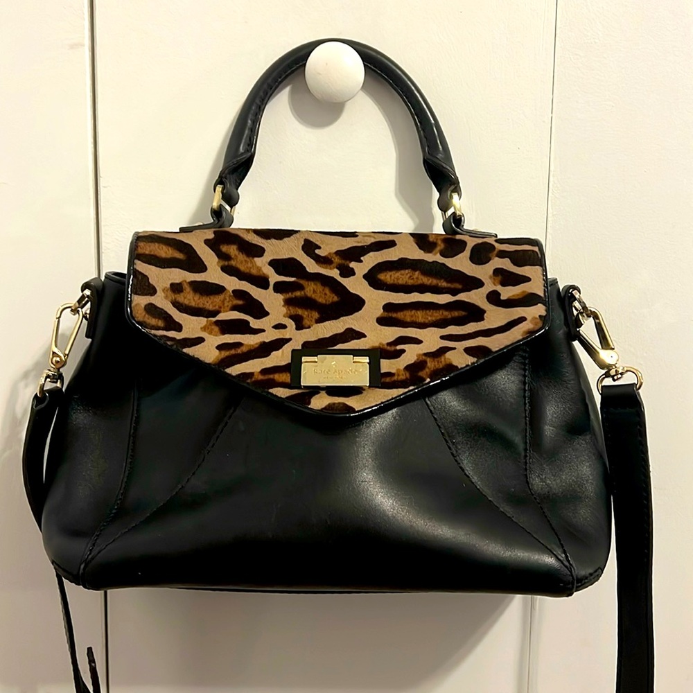 ⭐️ SALE ⭐️ Kate Spade Leather Jaguar Print Fur Lined Purse - Picture 2 of 7
